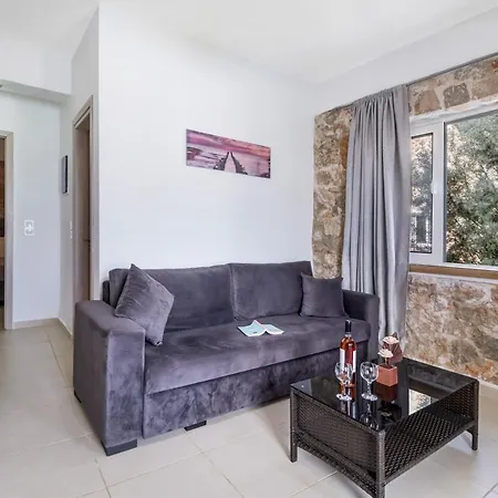 Appartement Gkountis Stone 3 *